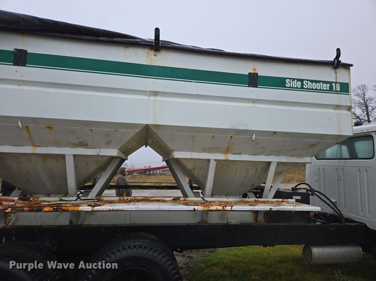 image for item DX1572 1986 International 1954 fertilizer delivery truck