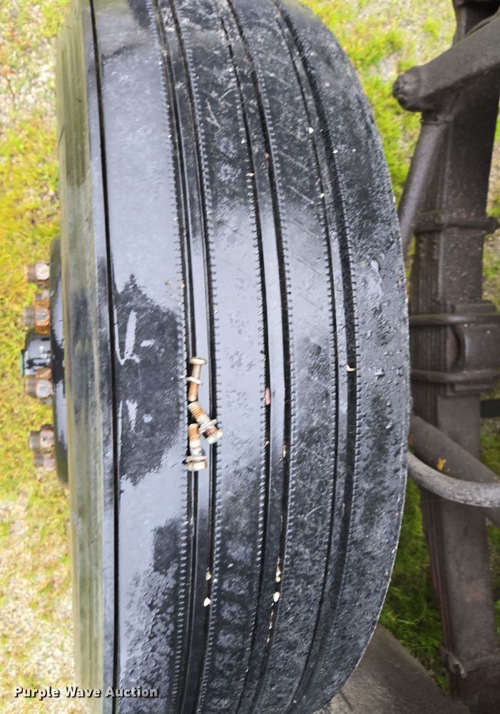 image for item DX1572 1986 International 1954 fertilizer delivery truck