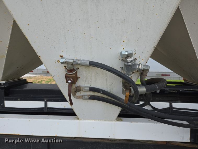 image for item DX1627 2008 Magnolia seed tender trailer