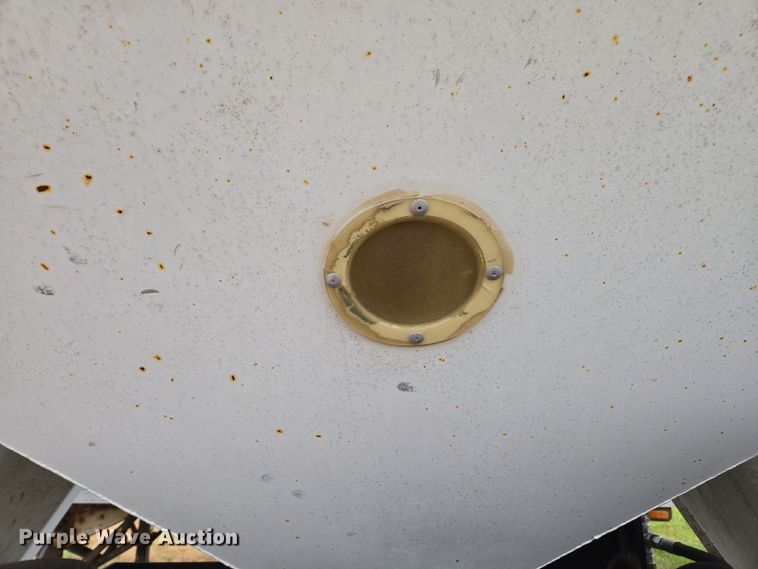 image for item DX1627 2008 Magnolia seed tender trailer