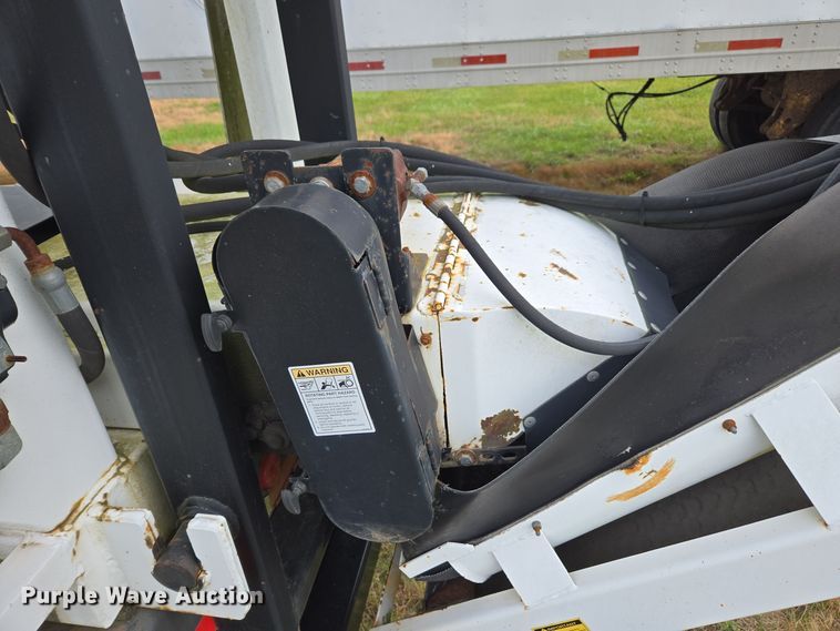 image for item DX1627 2008 Magnolia seed tender trailer