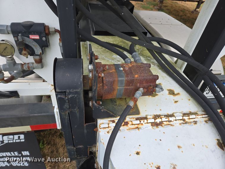 image for item DX1627 2008 Magnolia seed tender trailer