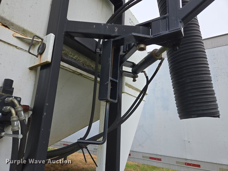 image for item DX1627 2008 Magnolia seed tender trailer