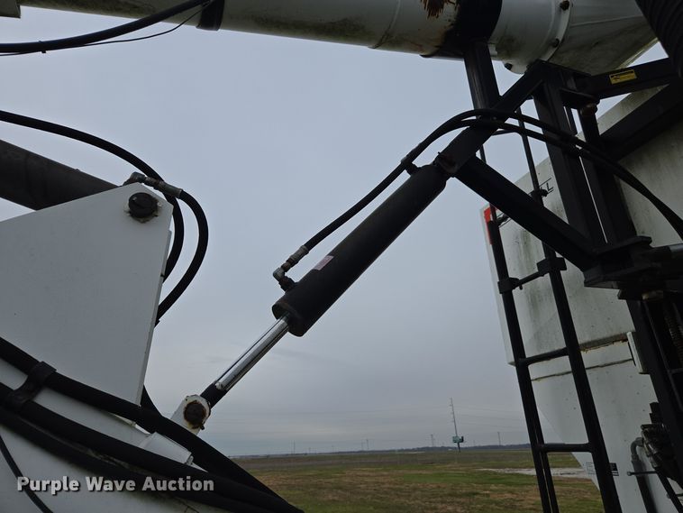 image for item DX1627 2008 Magnolia seed tender trailer