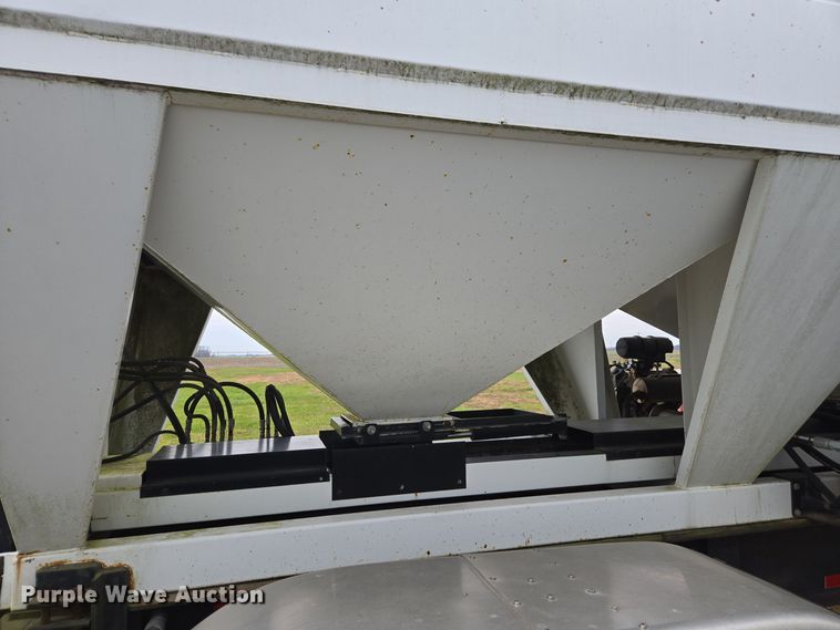 image for item DX1627 2008 Magnolia seed tender trailer