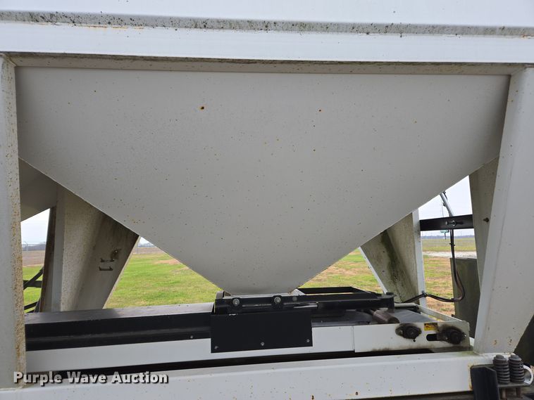 image for item DX1627 2008 Magnolia seed tender trailer