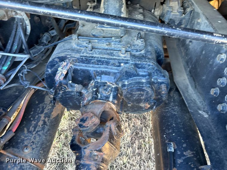 image for item DX3900 1989 White GMC semi truck