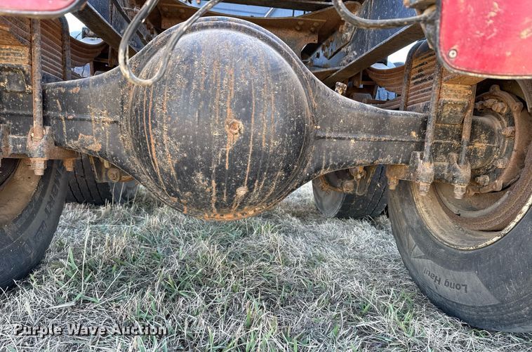 image for item DX3900 1989 White GMC semi truck