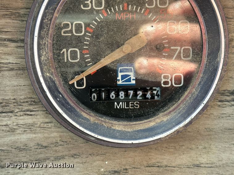 image for item DX3900 1989 White GMC semi truck