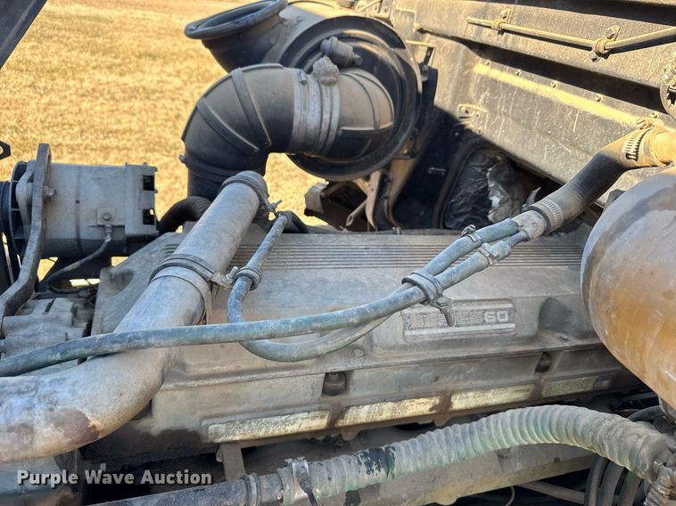 image for item DX3900 1989 White GMC semi truck