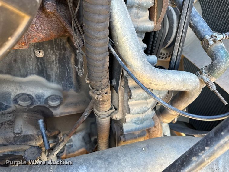 image for item DX3900 1989 White GMC semi truck