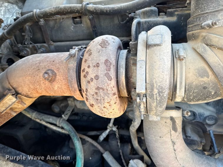 image for item DX3900 1989 White GMC semi truck