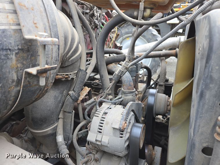 image for item EE7951 1994 Ford L7000 tank truck