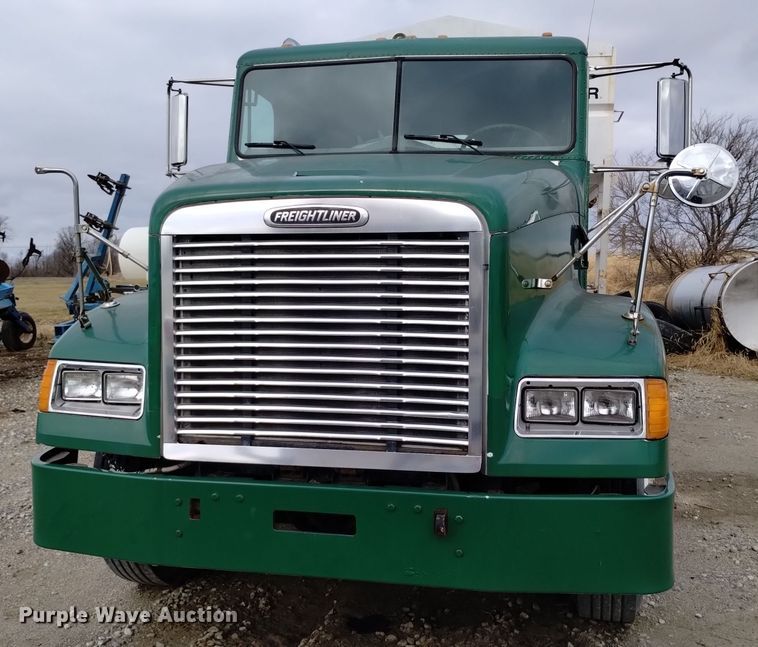 image for item EH0098 1999 Freightliner FLD112 fertilizer delivery truck