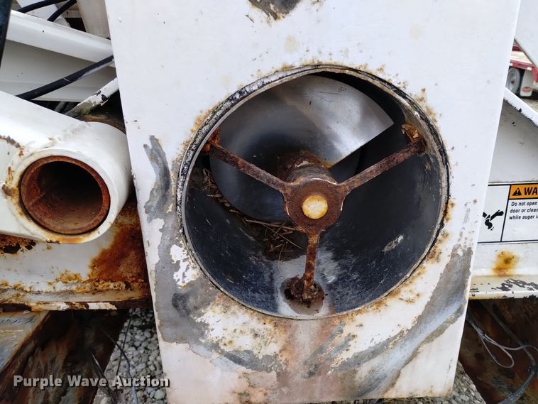 image for item EH0098 1999 Freightliner FLD112 fertilizer delivery truck