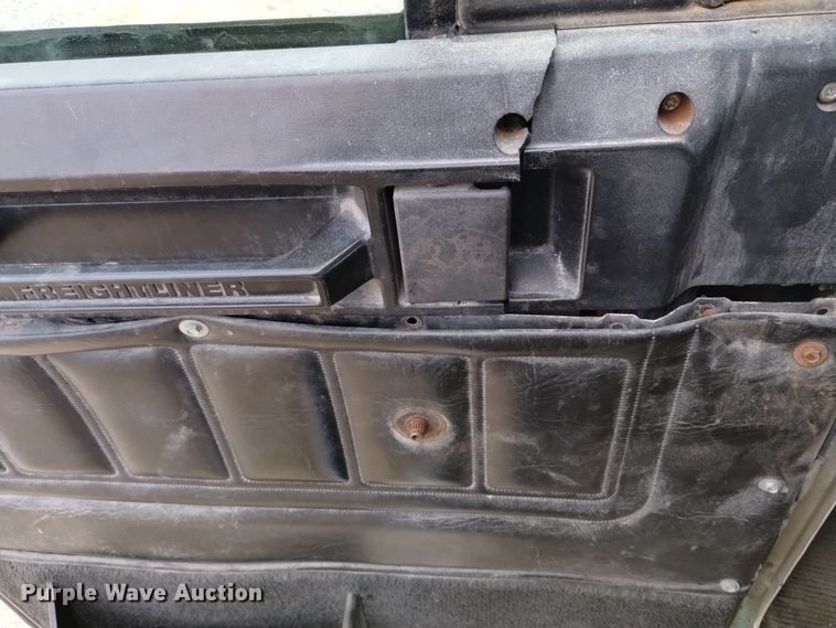 image for item EH0098 1999 Freightliner FLD112 fertilizer delivery truck