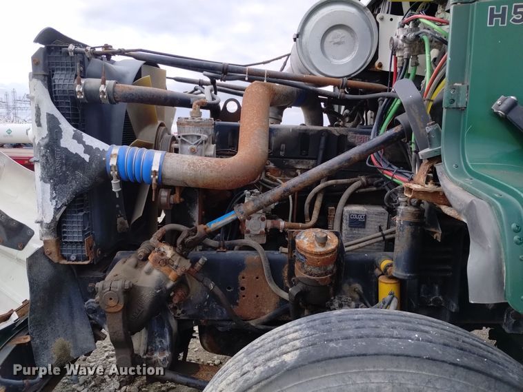 image for item EH0098 1999 Freightliner FLD112 fertilizer delivery truck