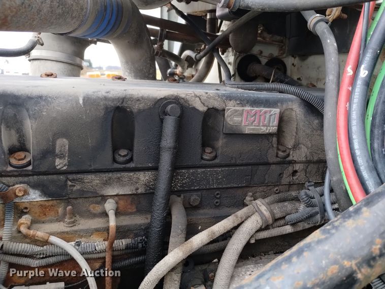 image for item EH0098 1999 Freightliner FLD112 fertilizer delivery truck