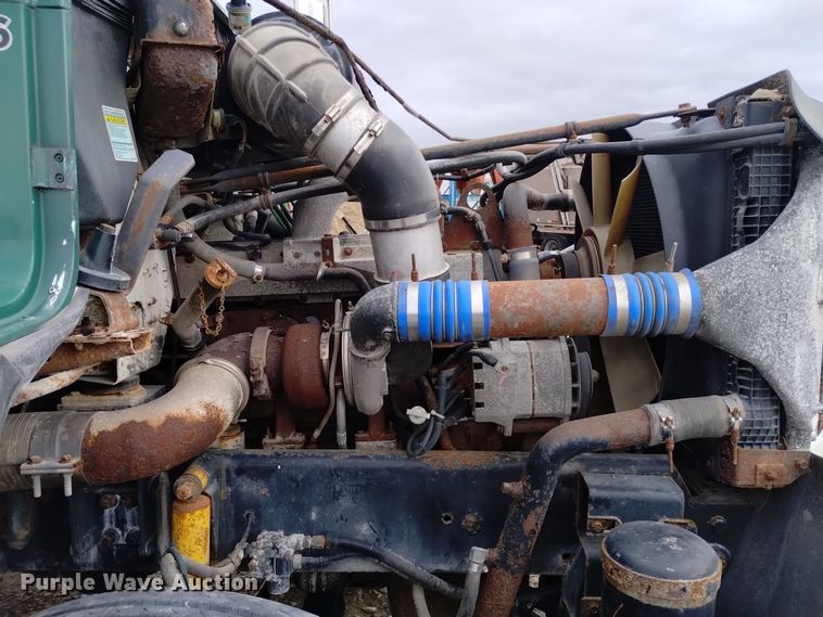 image for item EH0098 1999 Freightliner FLD112 fertilizer delivery truck