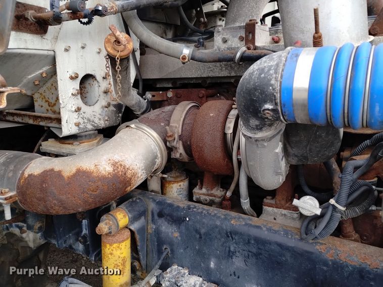 image for item EH0098 1999 Freightliner FLD112 fertilizer delivery truck