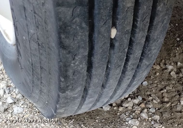 image for item EH0098 1999 Freightliner FLD112 fertilizer delivery truck