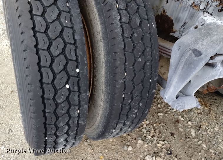 image for item EH0098 1999 Freightliner FLD112 fertilizer delivery truck