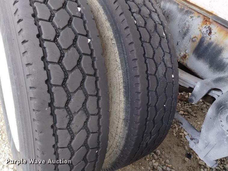 image for item EH0098 1999 Freightliner FLD112 fertilizer delivery truck