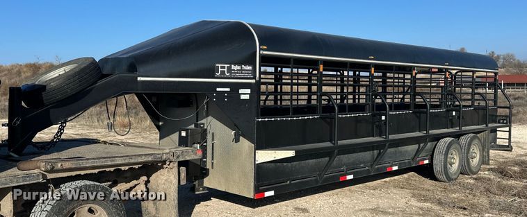 image for item ER8392 2019 Hughes Trailers, LLC Full-Top livestock trailer