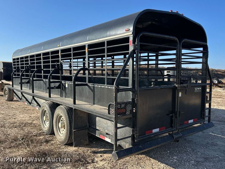 image for item ER8392 2019 Hughes Trailers, LLC Full-Top livestock trailer