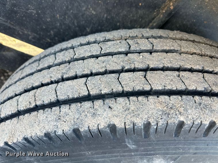 image for item ER8392 2019 Hughes Trailers, LLC Full-Top livestock trailer