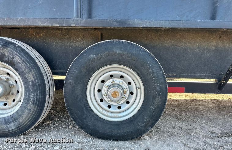 image for item ER8392 2019 Hughes Trailers, LLC Full-Top livestock trailer