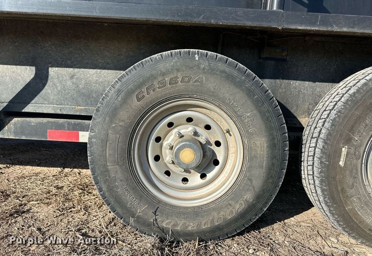 image for item ER8392 2019 Hughes Trailers, LLC Full-Top livestock trailer