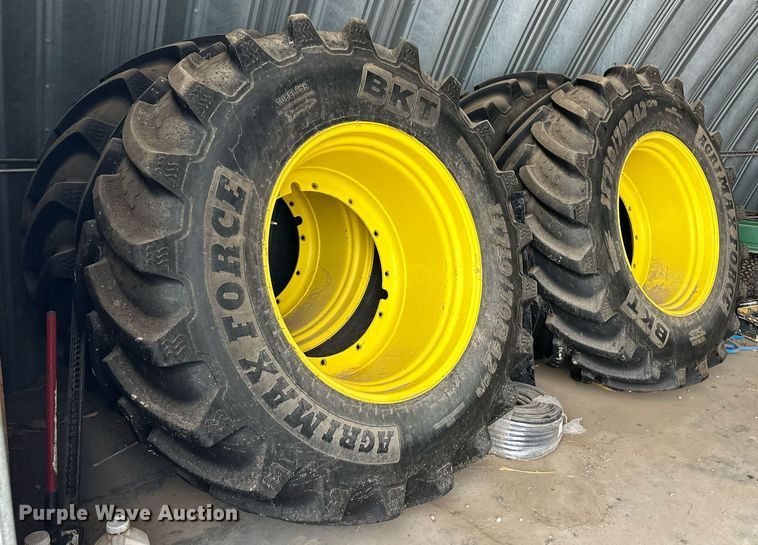 image for item ER8578 (4) 710/70R42 sprayer tires and wheels