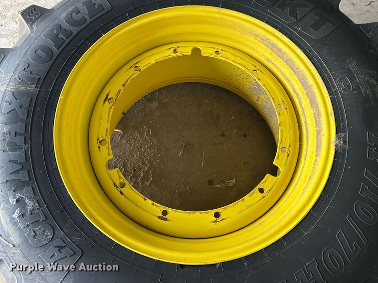 image for item ER8578 (4) 710/70R42 sprayer tires and wheels