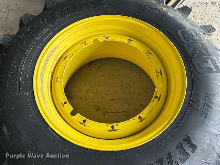 image for item ER8578 (4) 710/70R42 sprayer tires and wheels