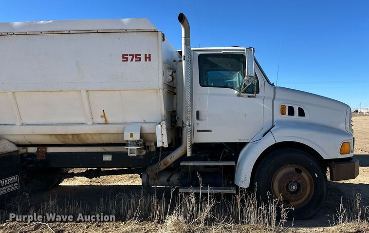 image for item ER8586 2006 Sterling L8500 feed mixer truck