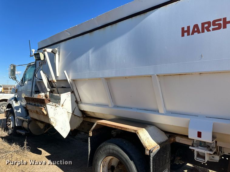 image for item ER8586 2006 Sterling L8500 feed mixer truck