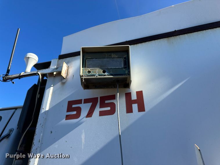 image for item ER8586 2006 Sterling L8500 feed mixer truck