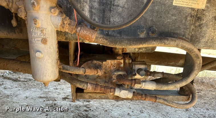 image for item ER8586 2006 Sterling L8500 feed mixer truck