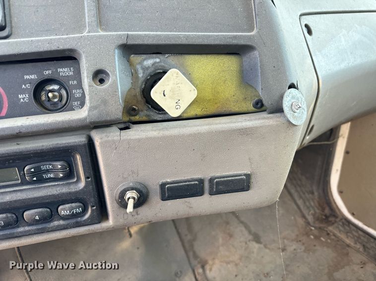 image for item ER8586 2006 Sterling L8500 feed mixer truck