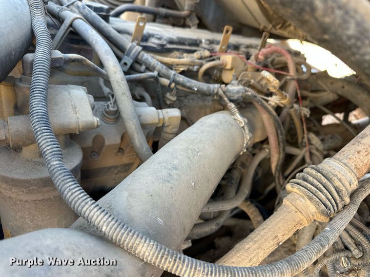 image for item ER8586 2006 Sterling L8500 feed mixer truck