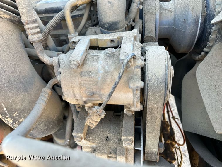 image for item ER8586 2006 Sterling L8500 feed mixer truck