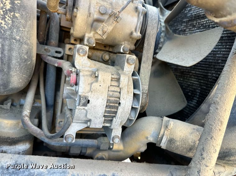 image for item ER8586 2006 Sterling L8500 feed mixer truck