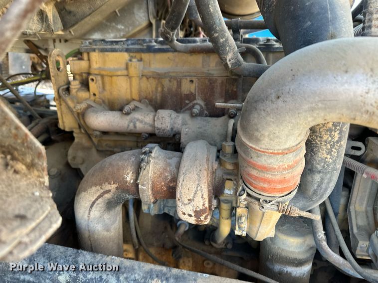 image for item ER8586 2006 Sterling L8500 feed mixer truck