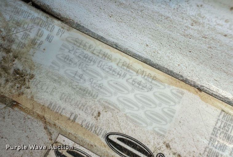 image for item ER8586 2006 Sterling L8500 feed mixer truck