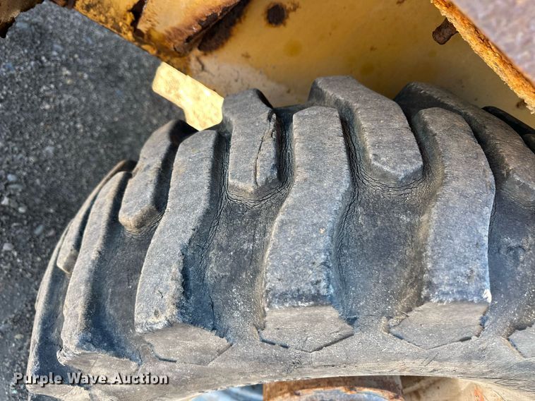 image for item ER8597 Willmar 4550 wheel loader