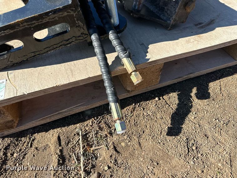 image for item ER8618 Mini excavator attachments