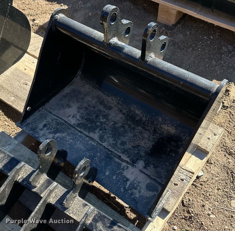 image for item ER8618 Mini excavator attachments