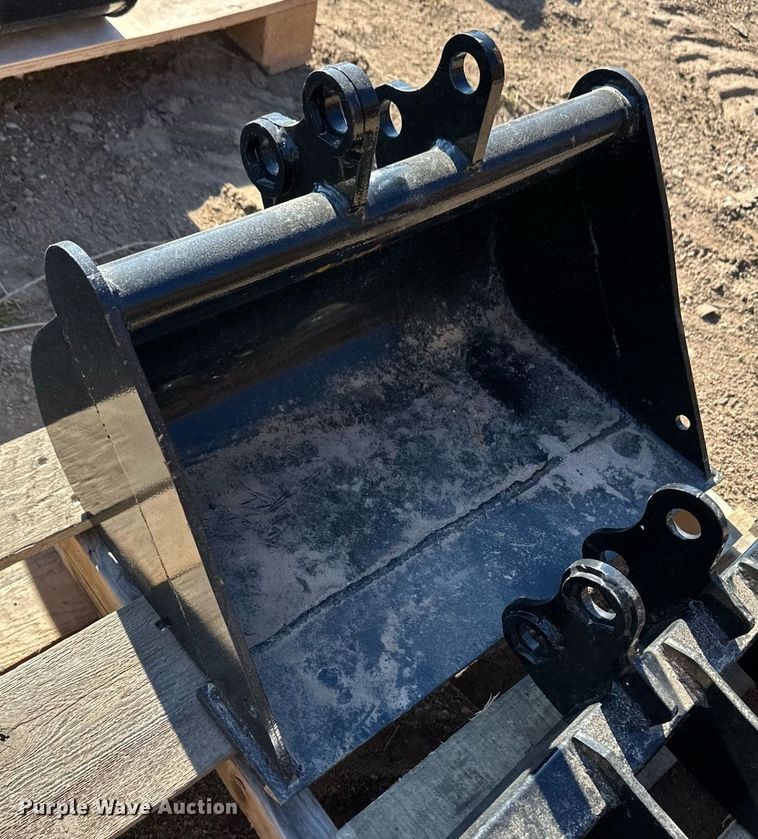 image for item ER8618 Mini excavator attachments