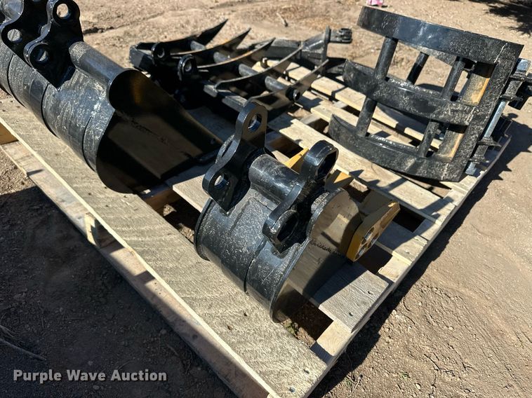 image for item ER8618 Mini excavator attachments